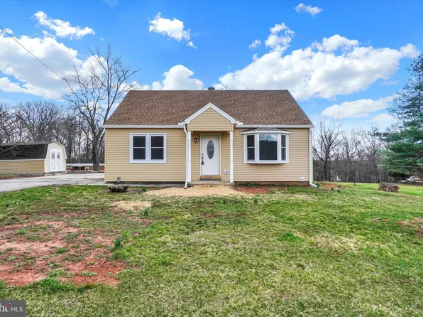 1050 Buck Rd, Dover, PA 17315