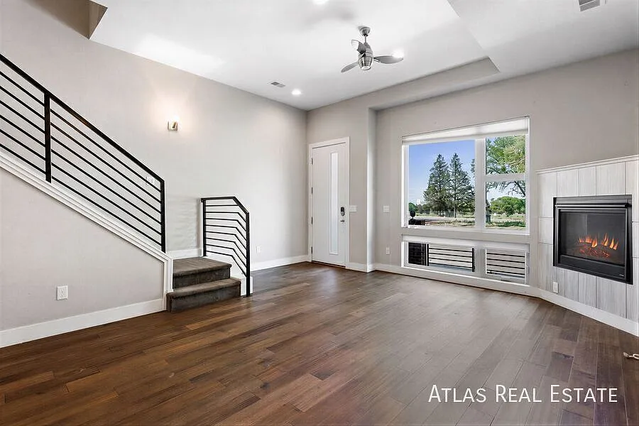 Modern Park Hill Townhome with Private Rooftop — Photo 3