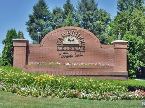 450 Cambridge Dr, Butler, NJ 07405