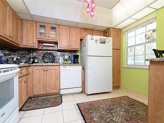 3rd image of 545 Oaks Lane #310