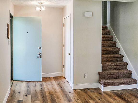 4th image of 7046 Janean Dr #7048
