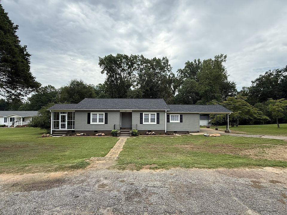 1st image of 3009 Country Club Rd