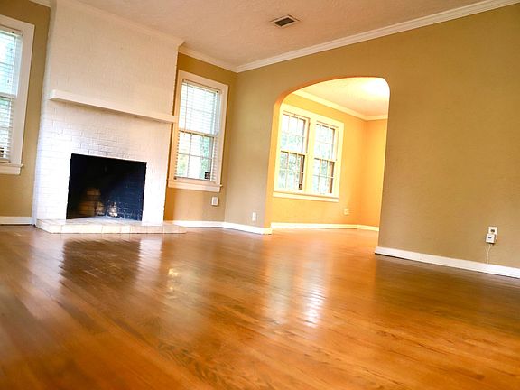 4th image of 4220 Longfellow St