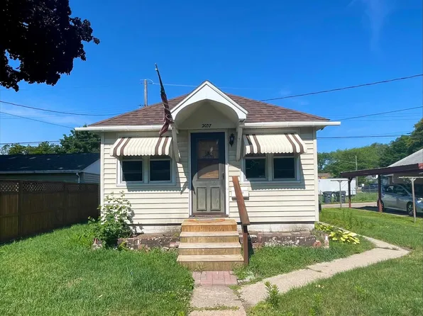 2037 Charles STREET, La Crosse, WI 54603