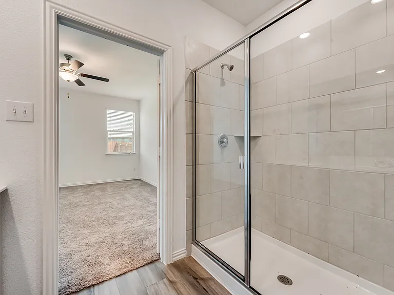 1833 Lake Grove Dr — Photo 19