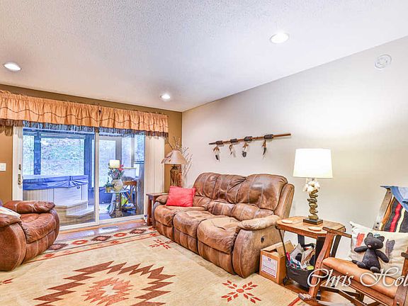 5th image of 255 Bona Vista Dr NW #4