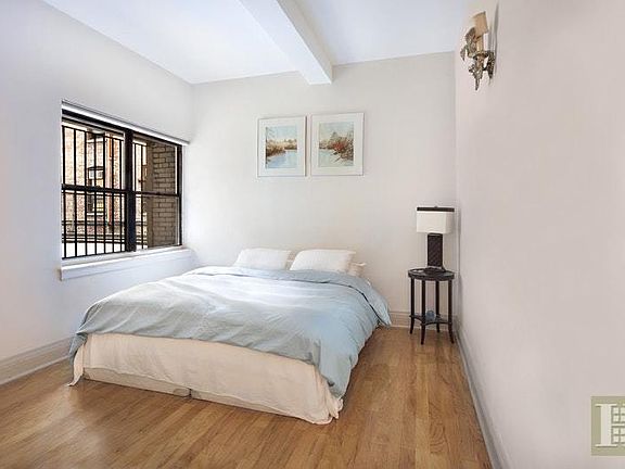 3rd image of 49 E 96th St #1C