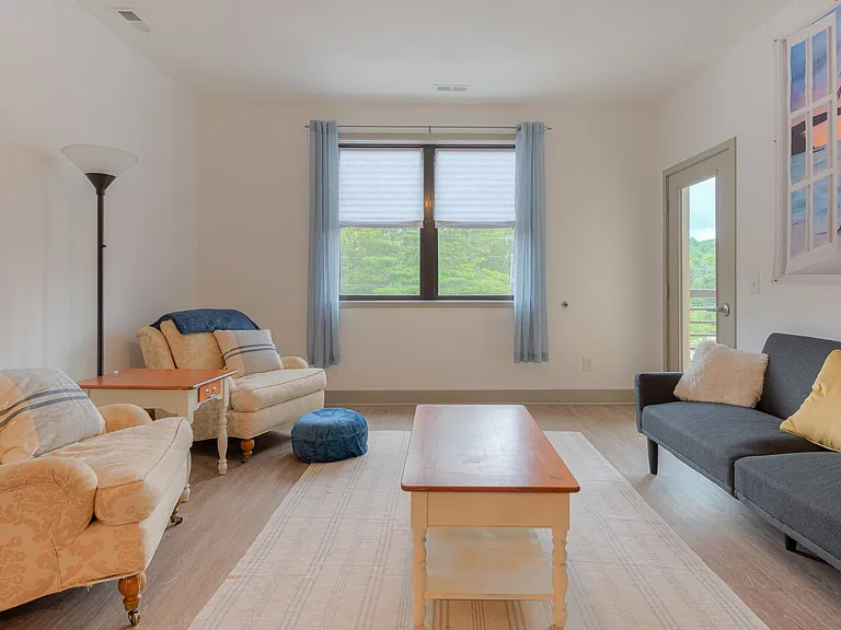 The Flats — Photo 3