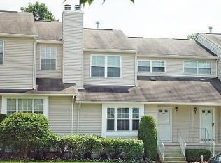 188 Driscoll Ct, Somerset, NJ 08873