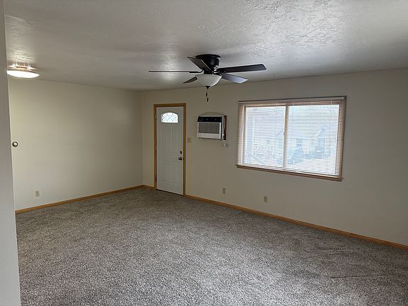 4th image of 1005 S Glass St APT 1