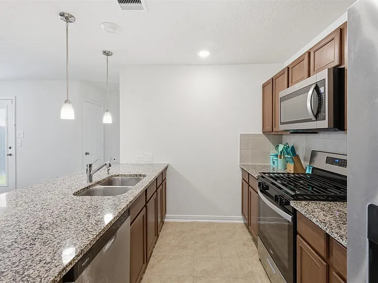 25343 Trinity Oakley Ct — Photo 9