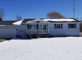 11725 N Meridian Rd, Pleasant Lake, MI 49272