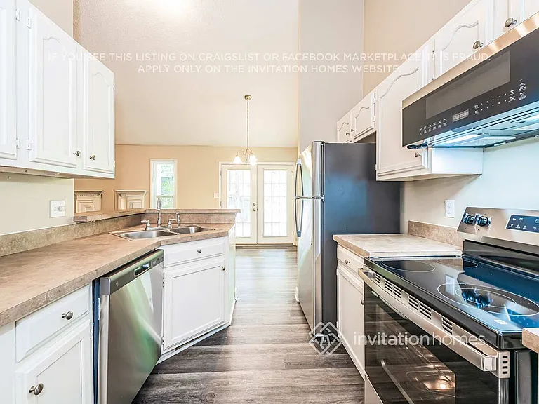 2704 Kempsford Pl — Photo 4