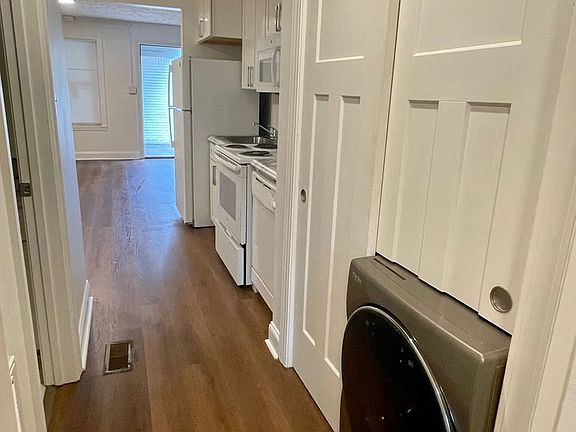 2nd image of 816 Lambuth Blvd #104