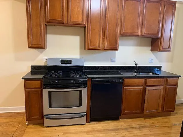 8226 S Drexel Ave #2A — Photo 9