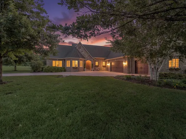 3570 Euro Ln, De Pere, WI 54115