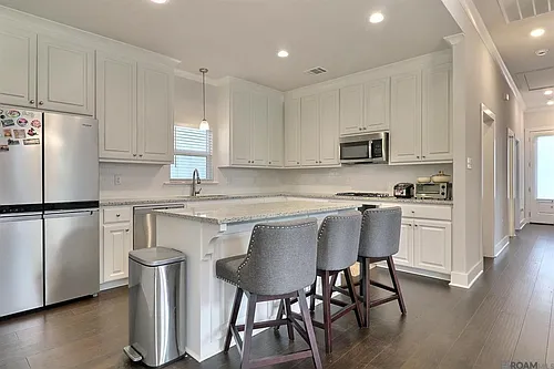14117 Village Square Ave Photo 1
