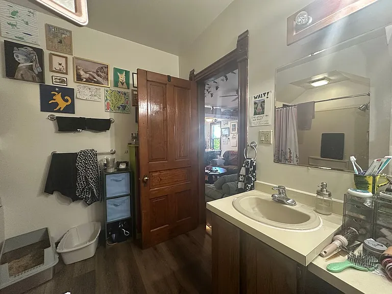 524 E Main St — Photo 10