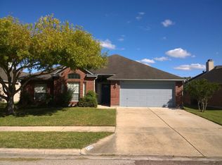706 Ashland Crk, Victoria, TX 77901