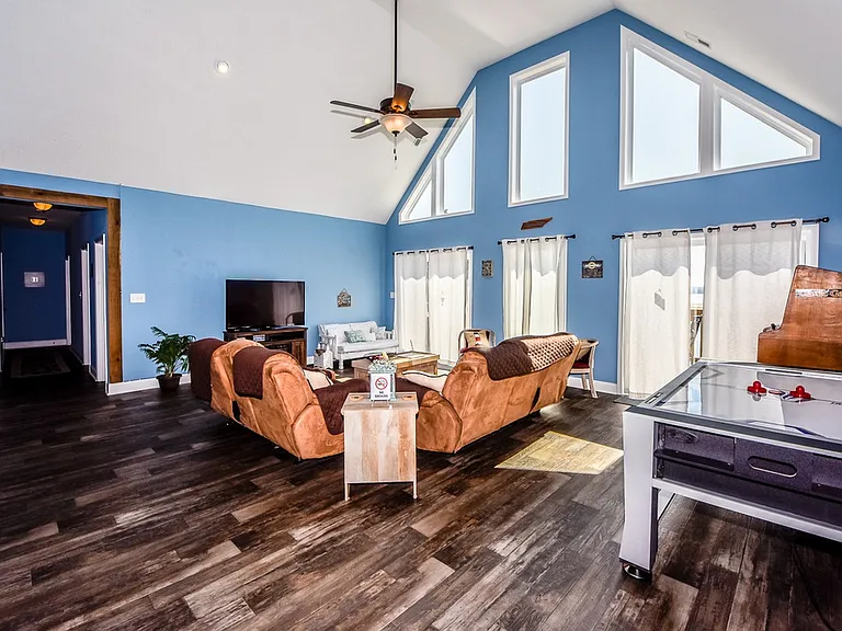 527 Hook Cir — Photo 19