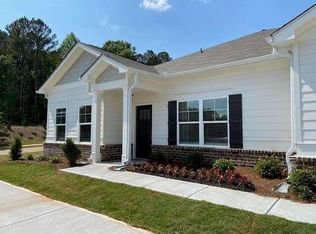 3915 Shelleydale Dr, Powder Springs, GA 30127