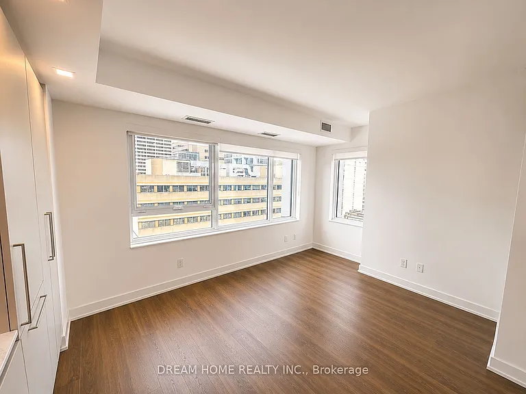 609 Sherbourne St #1004 — Photo 5