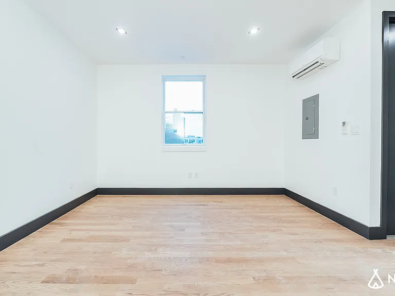 1079 Carroll St #3B — Photo 4