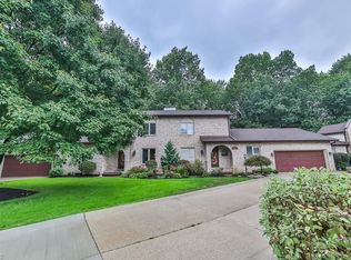 90 & 92 Elia Cir, Akron, OH 44333