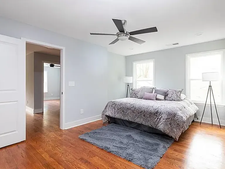 1267 Graymont Dr SW — Photo 14