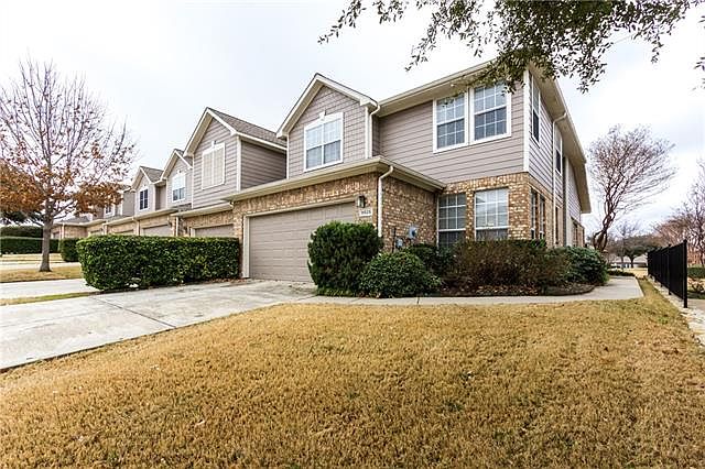 1st image of 9825 Castlewood Dr