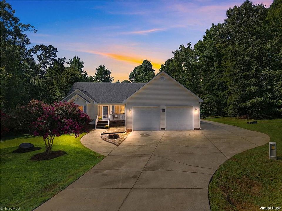 1st image of 102 Silver Fox Ln