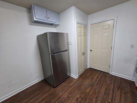 4th image of 5309 Wickfield Dr #1