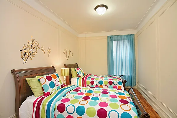 Sold by Corcoran | media 19