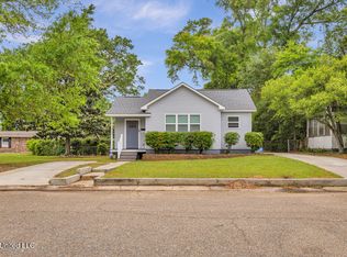 2215 Pine Ave, Gulfport, MS 39501