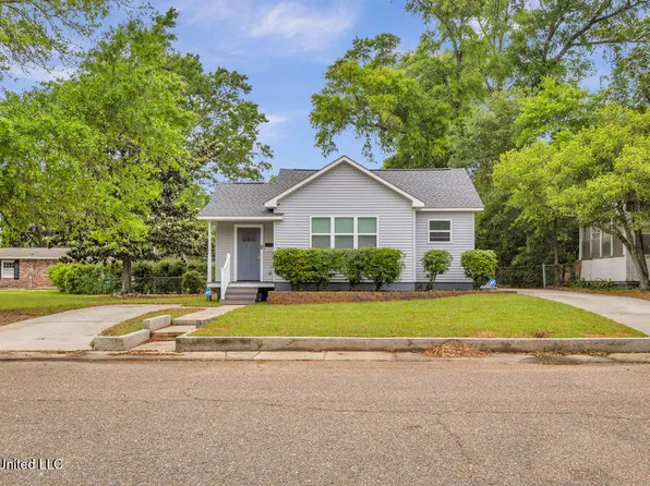 2215 Pine Ave, Gulfport, MS 39501