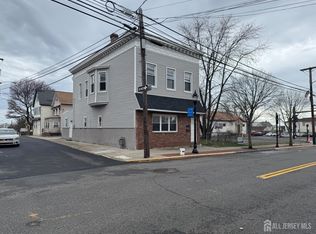 556 Roosevelt Ave #1, Carteret, NJ 07008