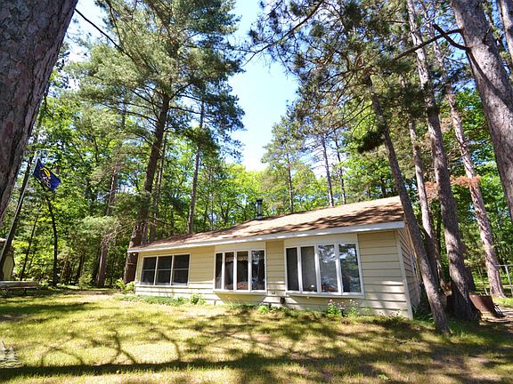 2nd image of 1421 Woodland Dr