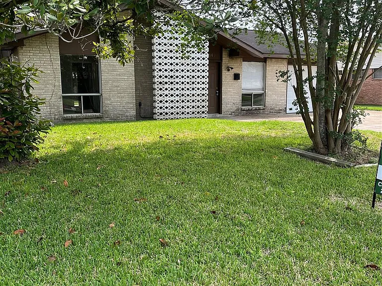 5142 Madden Ln — Photo 1