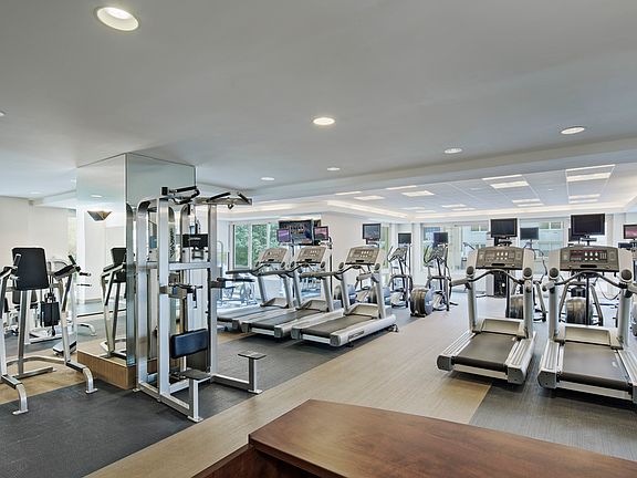 2nd image of 260 W 54th St APT 34A