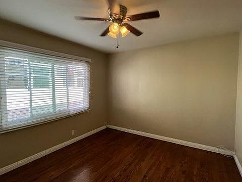 5th image of 4041 E 2nd St #6