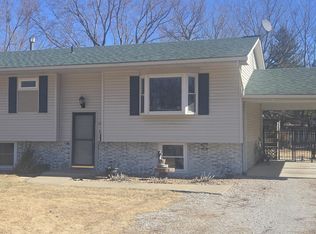 522 N 8th St, Albia, IA 52531