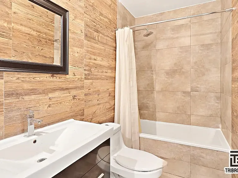 771 Lexington Ave #1L — Photo 8