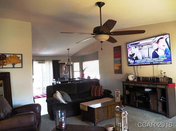 3rd image of 292 Live Oak Dr