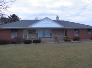 649 W Highway St, Oneida, IL 61467