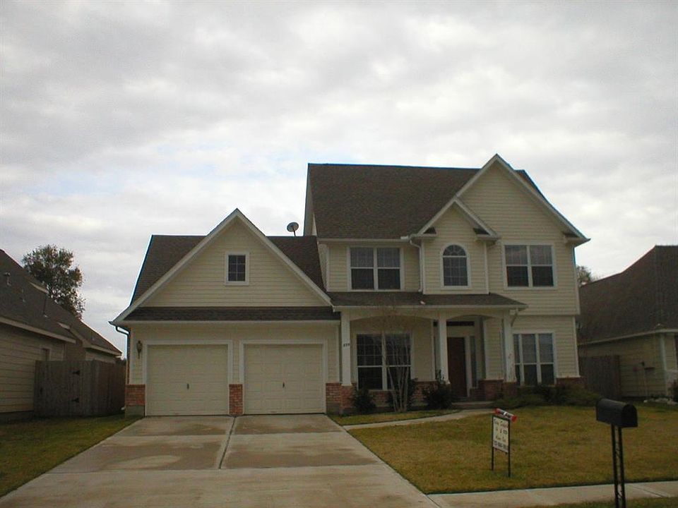 1st image of 899 Victoria Lakes Dr