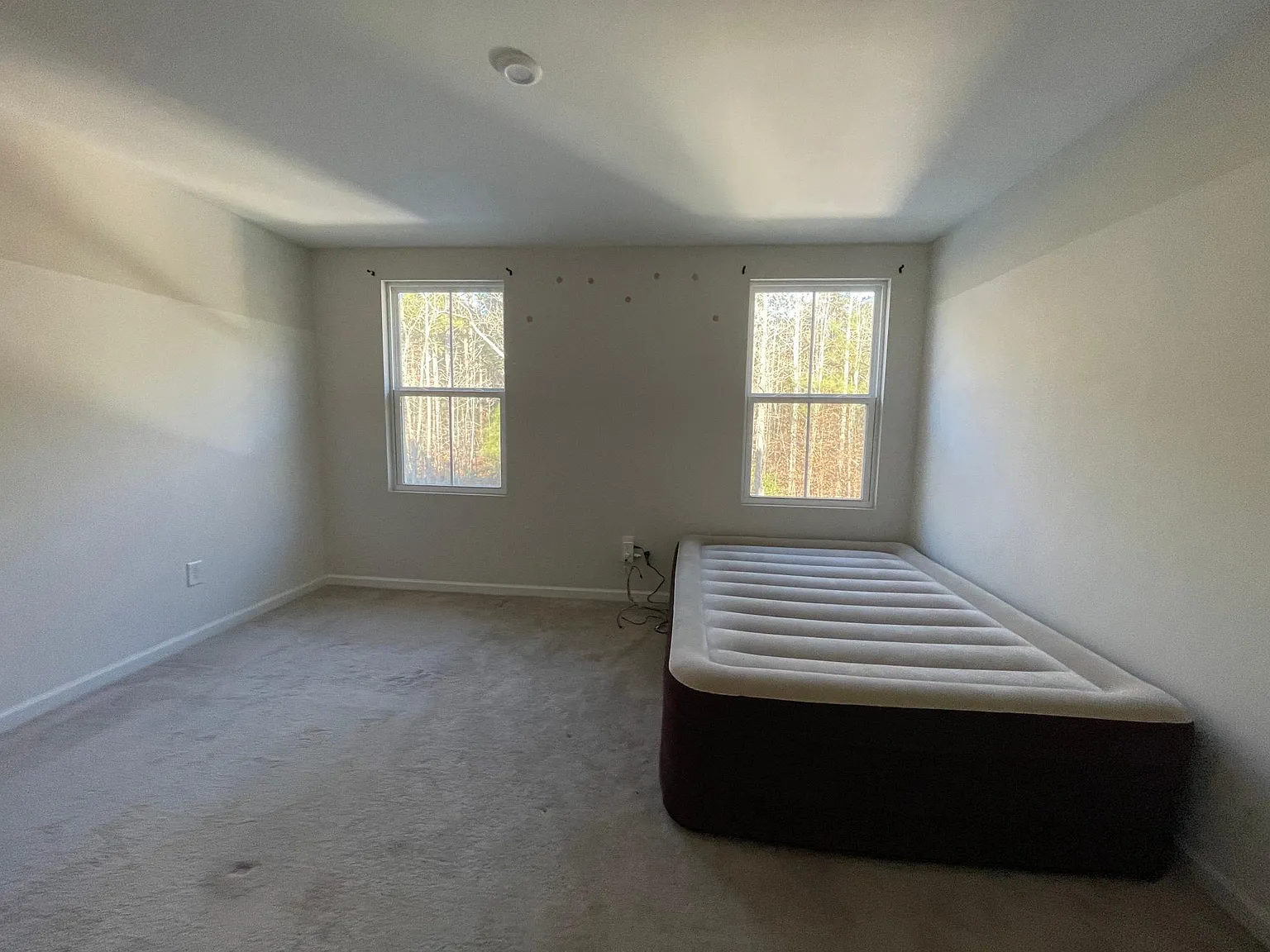 3 bed, 2.5 bath, 1340 sqft, $2,500 — Photo 2