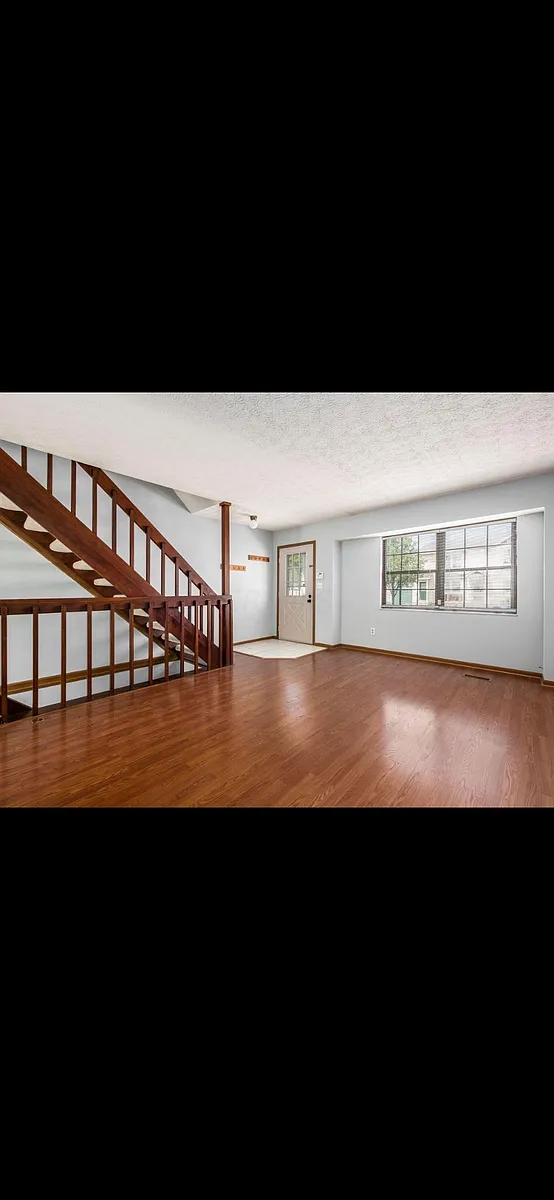 Building Photo - 885 Noddymill Ln E