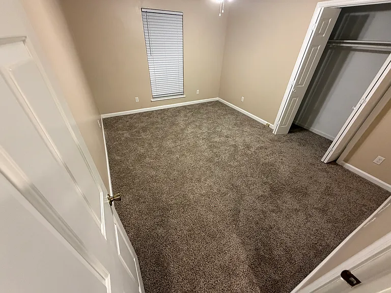 1817 Daisy Ct — Photo 8