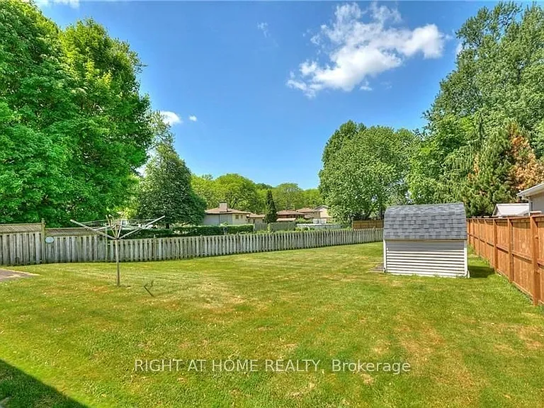 6357 Dorchester Rd — Photo 27