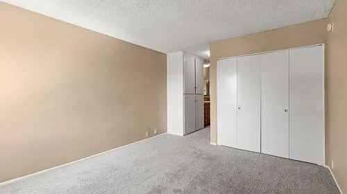 Vista Apartments — Photo 23